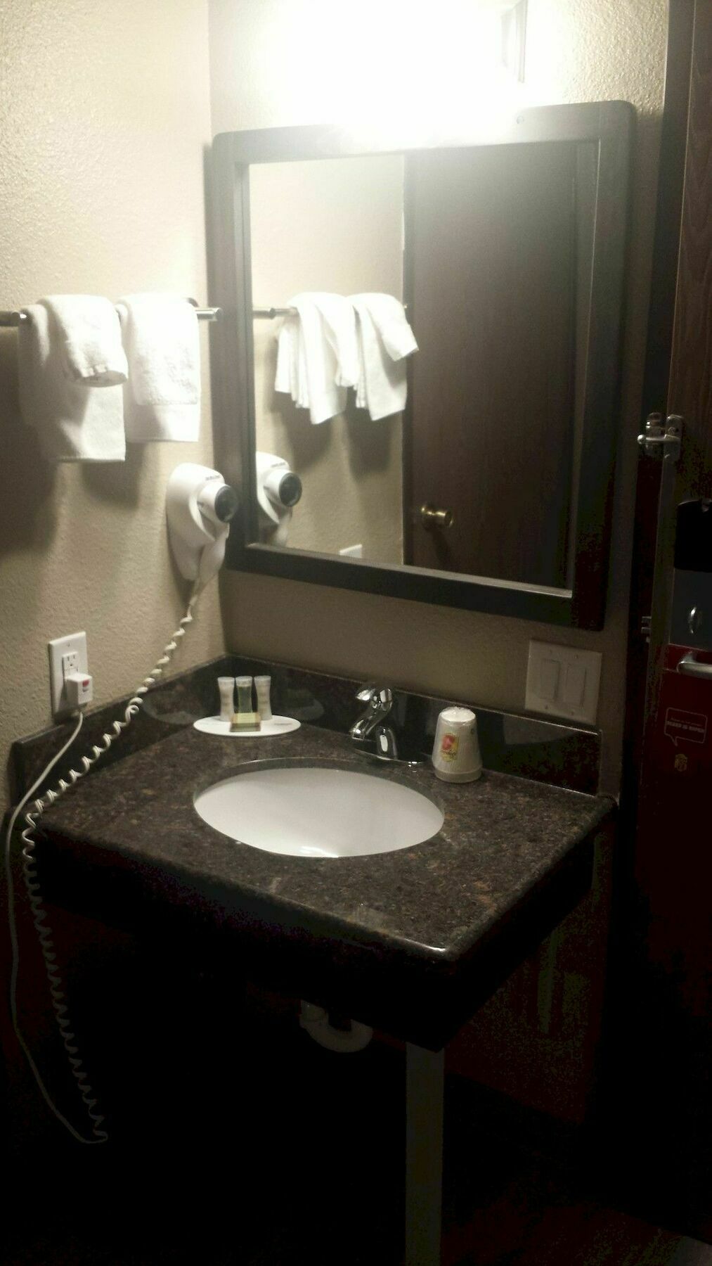 Super 8 By Wyndham Redding Hotel Buitenkant foto