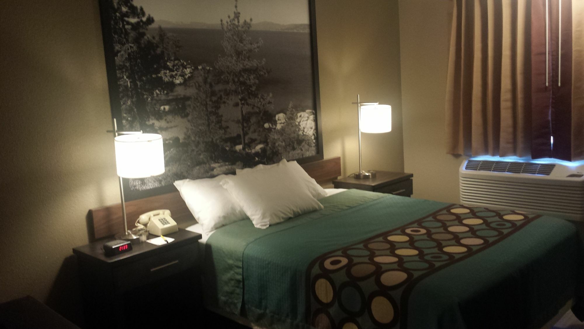 Super 8 By Wyndham Redding Hotel Buitenkant foto